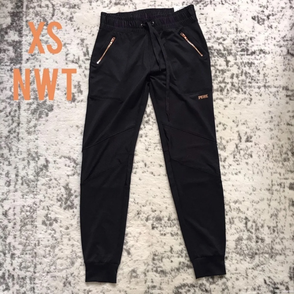 Classic Joggers rose gold details not selling